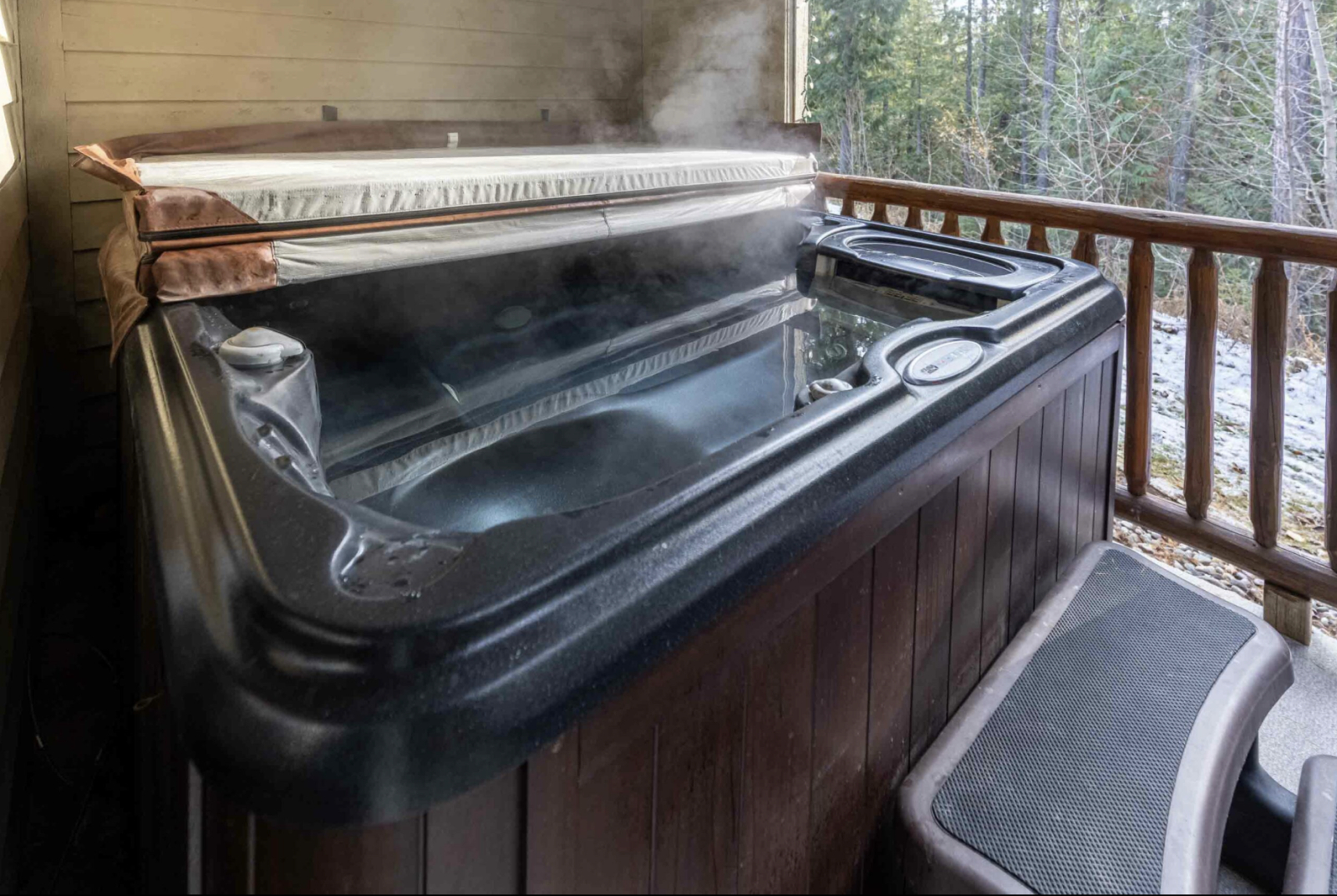 Cozy Mountain Retreat | | Ski, Golf, Bike, Hike & Explore