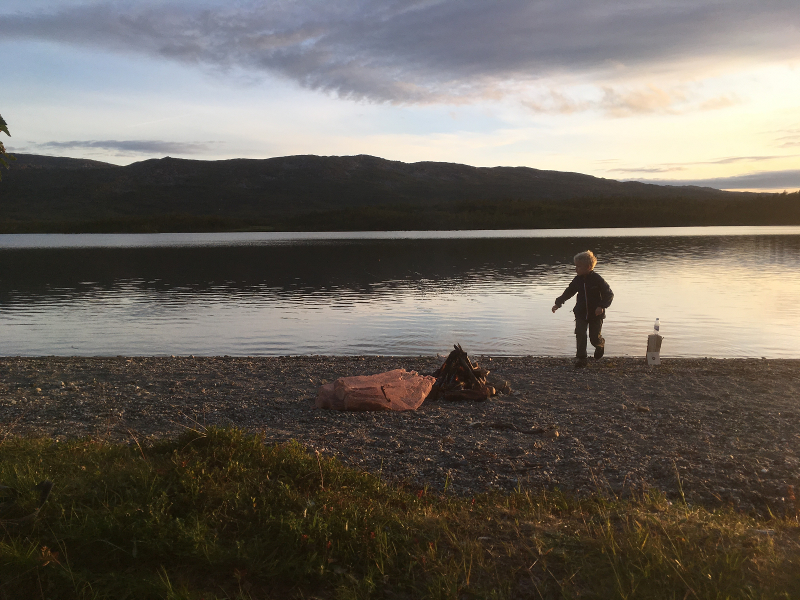 Tverrvatnet na área de Umbukta, a 40 minutos de carro da casa.