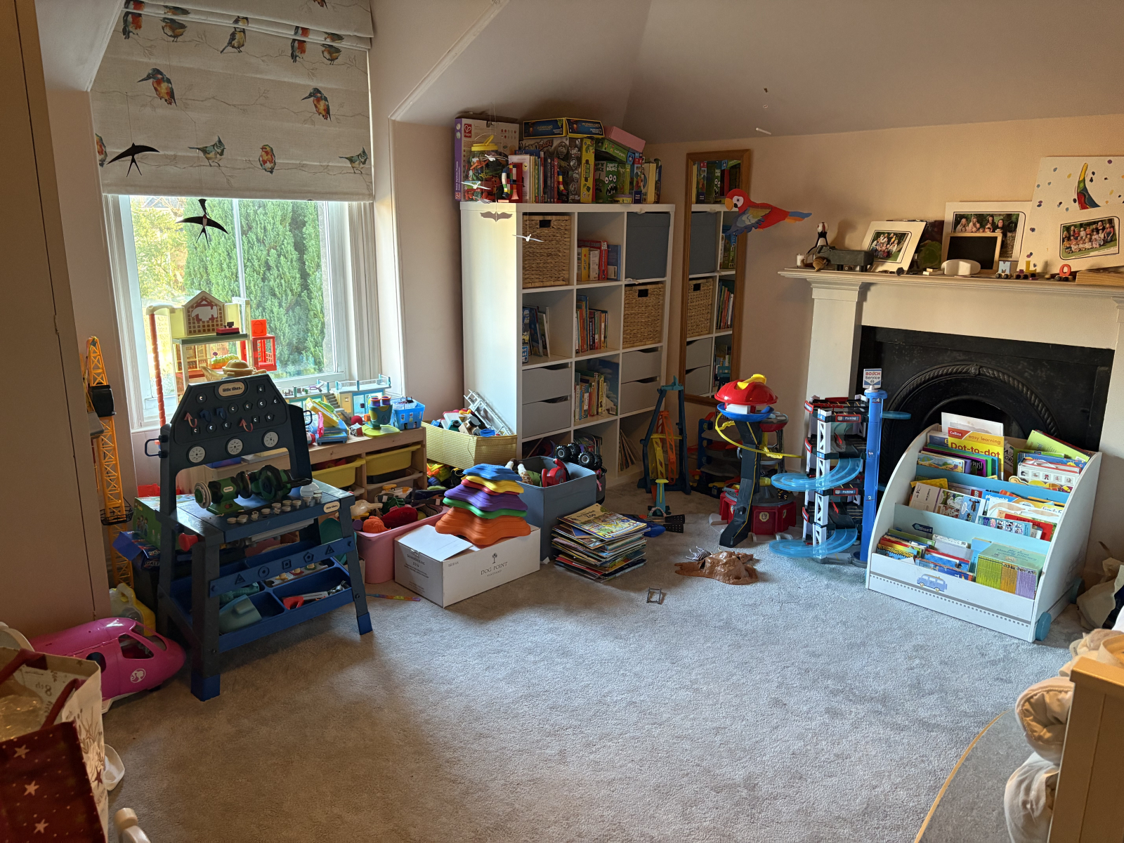 Sala giochi per bambini: ha un letto matrimoniale pieghevole.