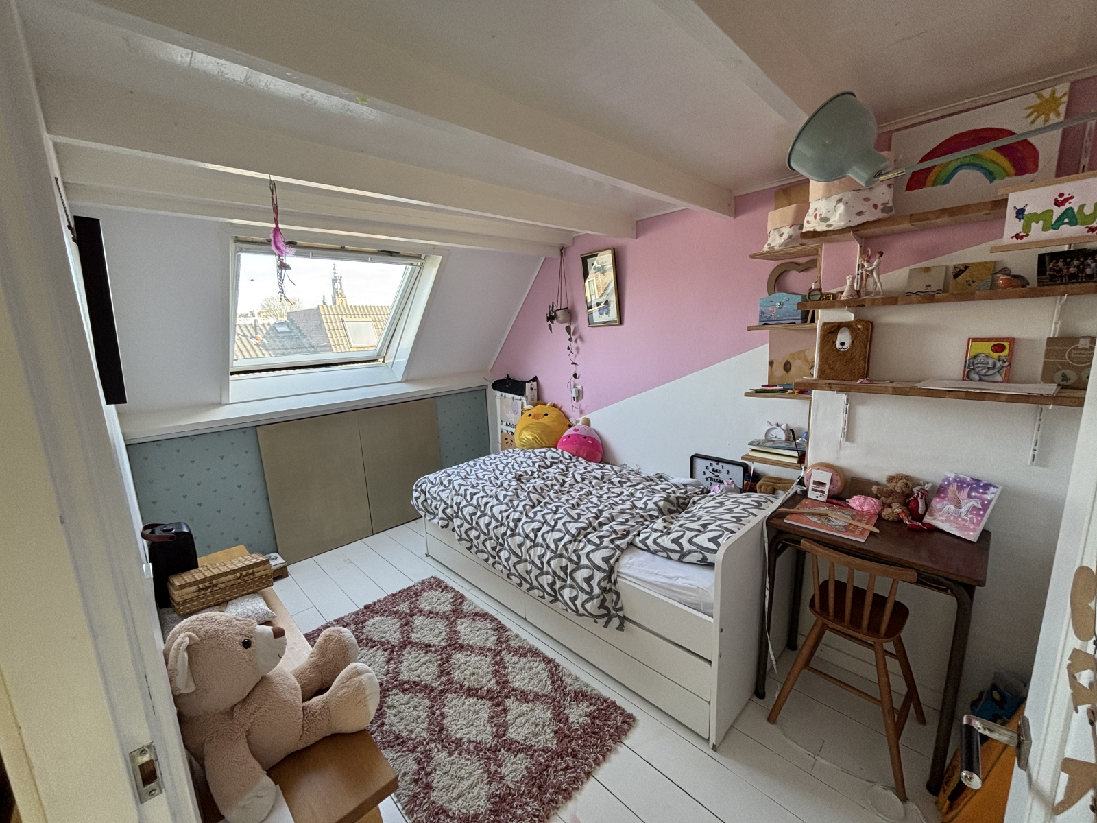 Comfortable and attractive house with character and a large garden