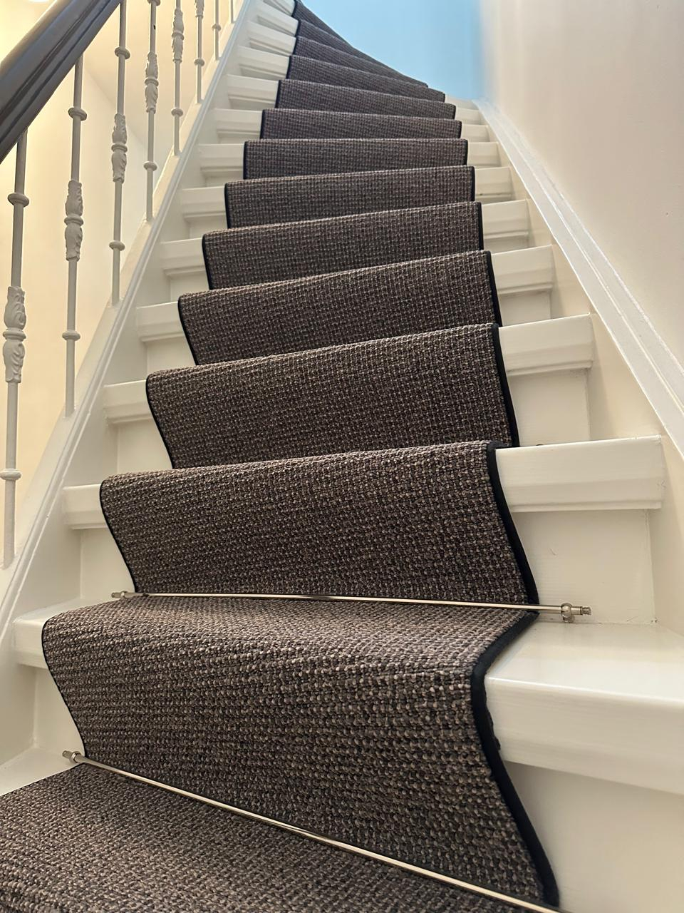 Escaliers intérieurs entre les étages