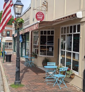 Solo Pane

Italian inspired, house fermented bread baked daily. European coffee, Gelato
https://s ...