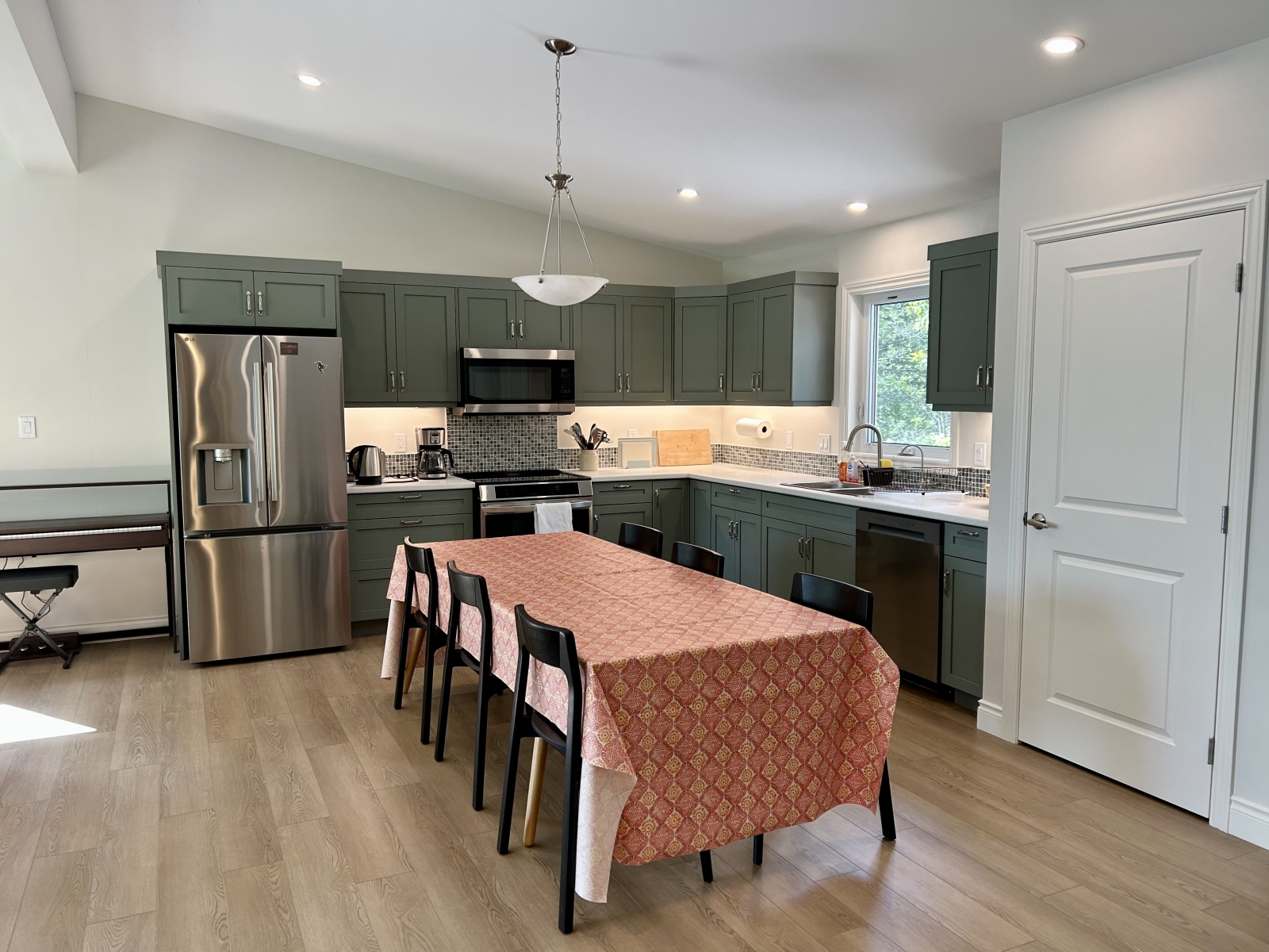 Modern family cottage on the lake in the Kawarthas, Ontario