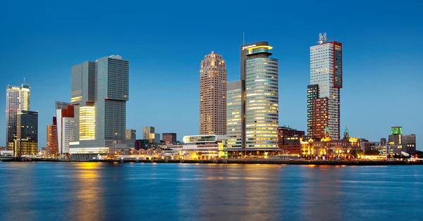 Rotterdam sul fiume Mosa.