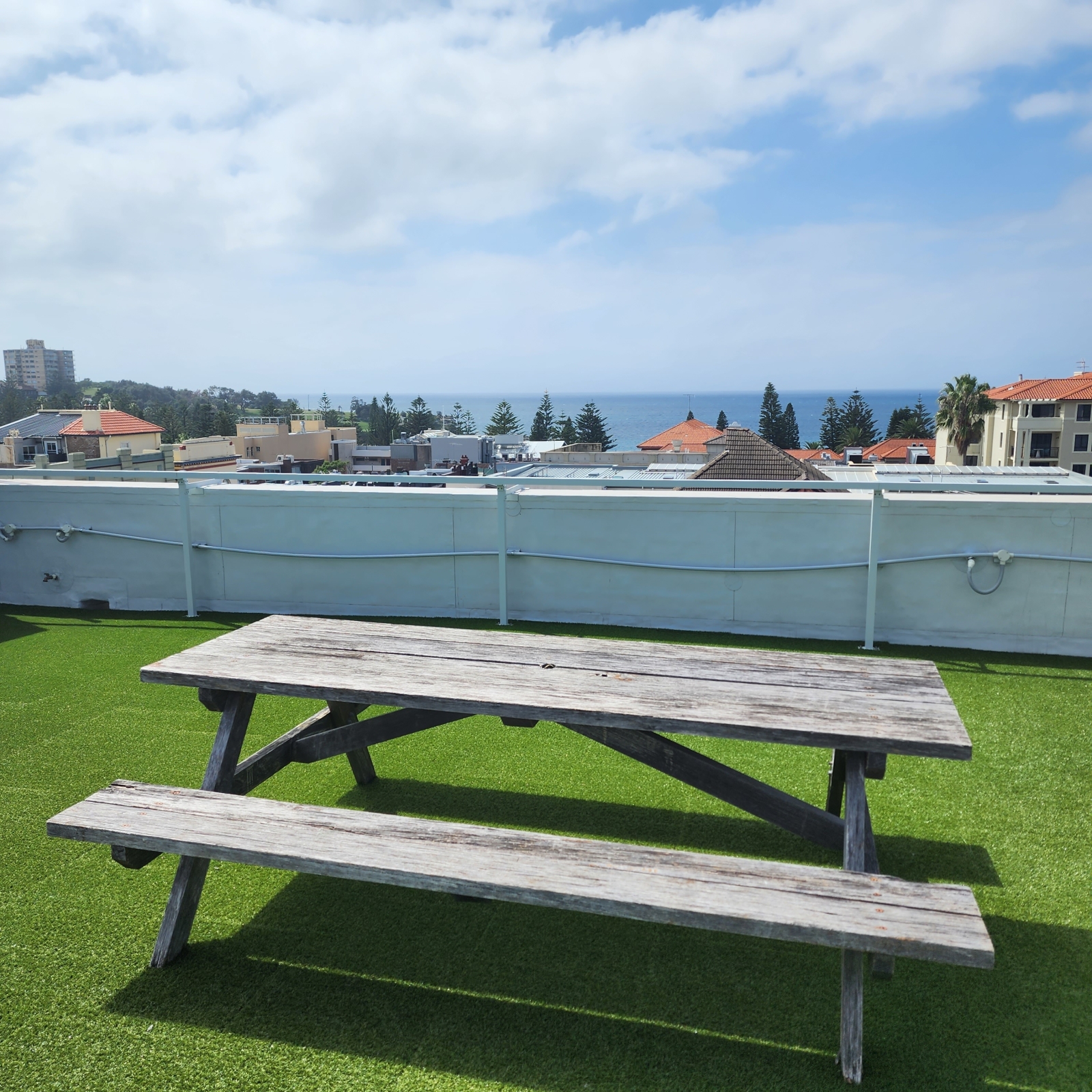 Mooie eenheid. Drie minuten lopen van Coogee Beach, cafés, rotszwembaden, supermarkten, enzovoort