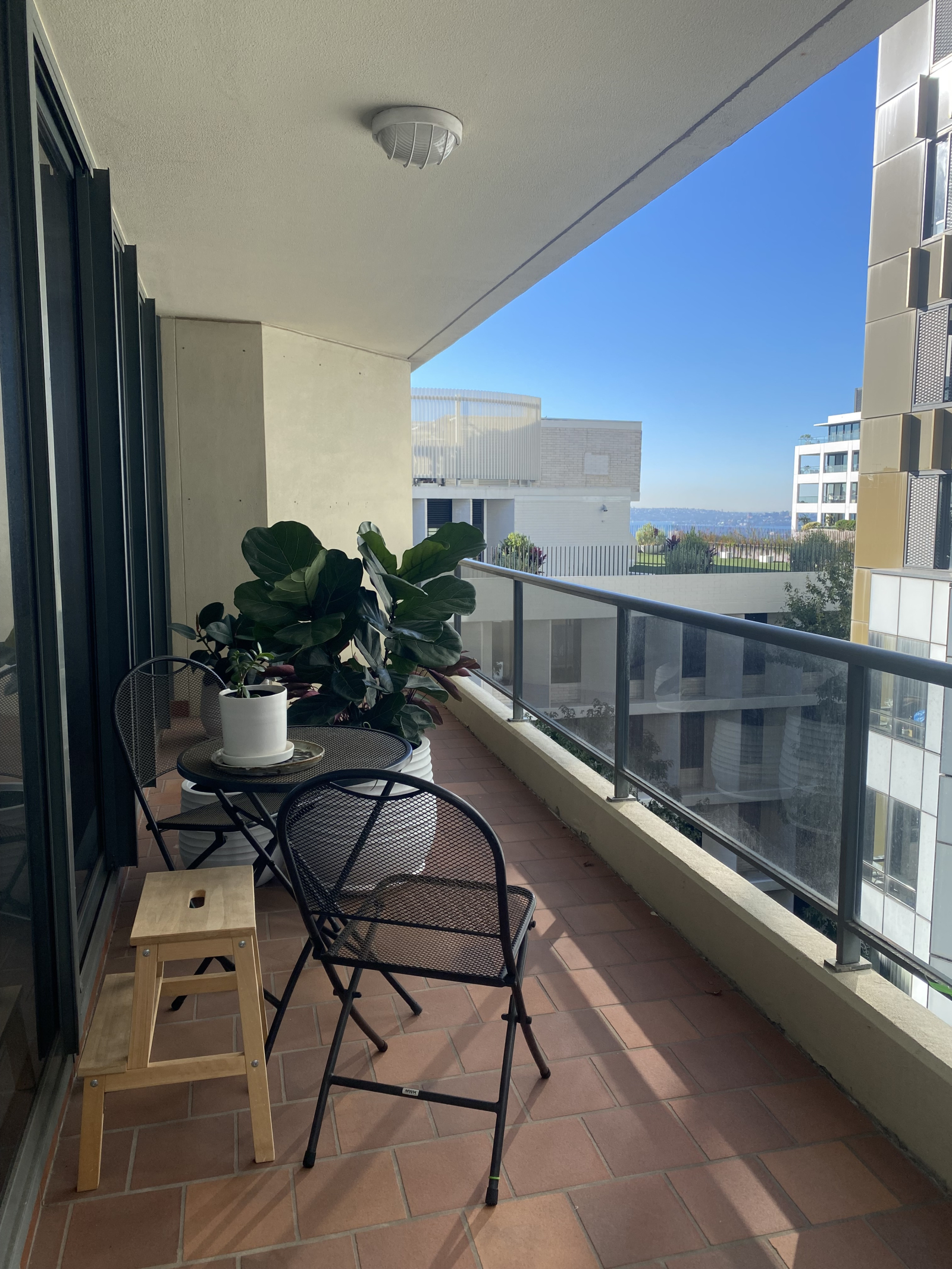 A stone’s throw to Sydney Harbour, great beaches, Sydney CBD and all it has to offer.