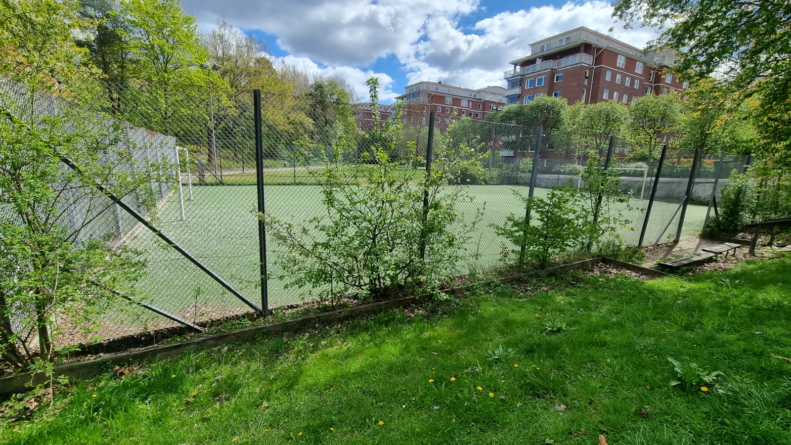 L’un des terrains de football