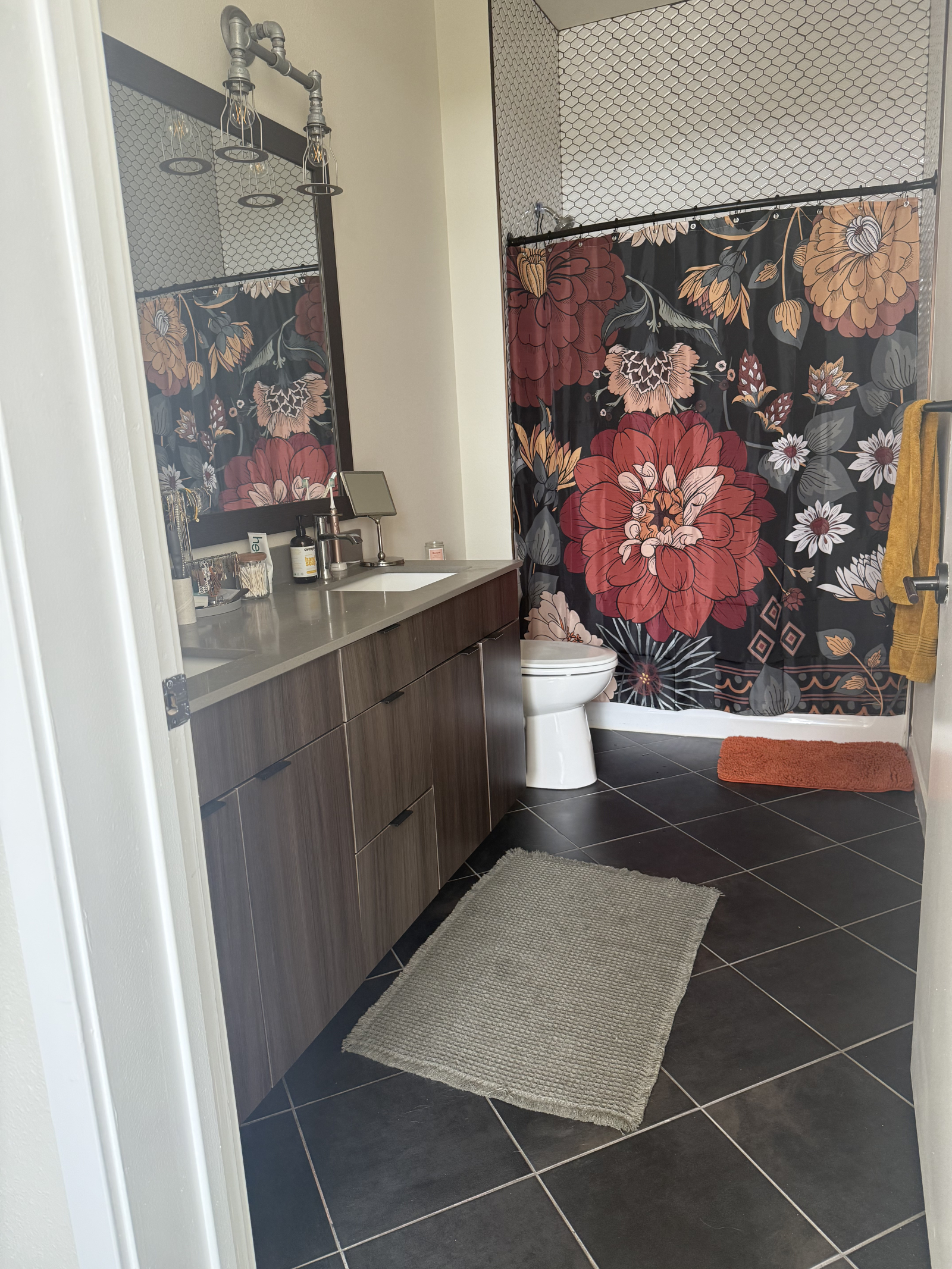 Downtown apartment in secure building. 2 bedrooms, heated pool, close to tons of Colorado activities