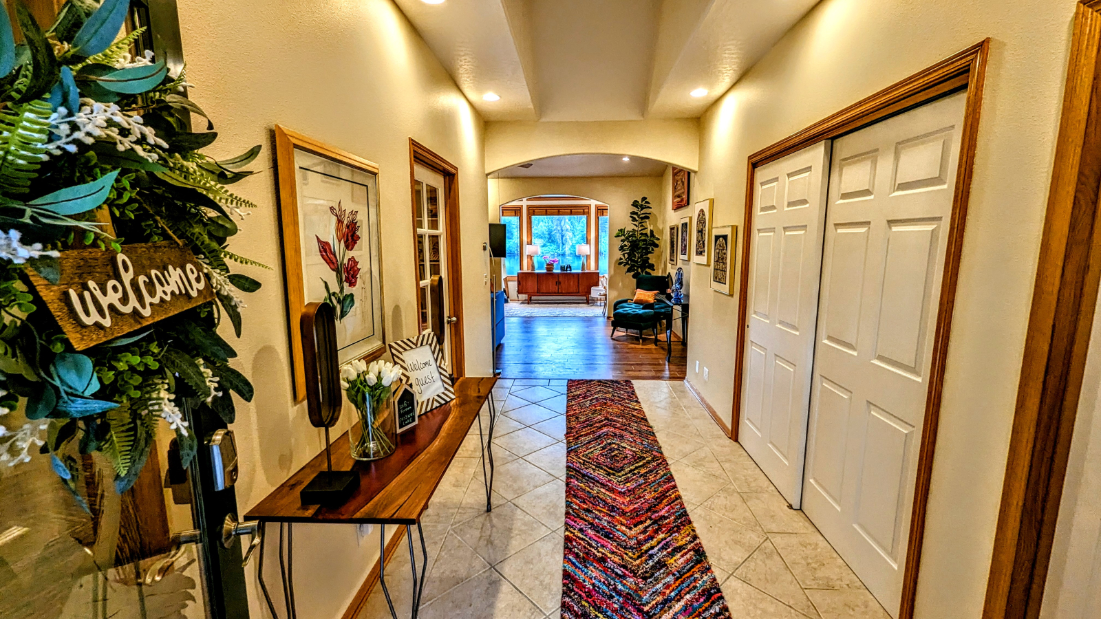 Casa lussuosa sul lungomare del Lago Coeur D Alene nel centro della città con spa, spiaggia, molo, tipi e giochi