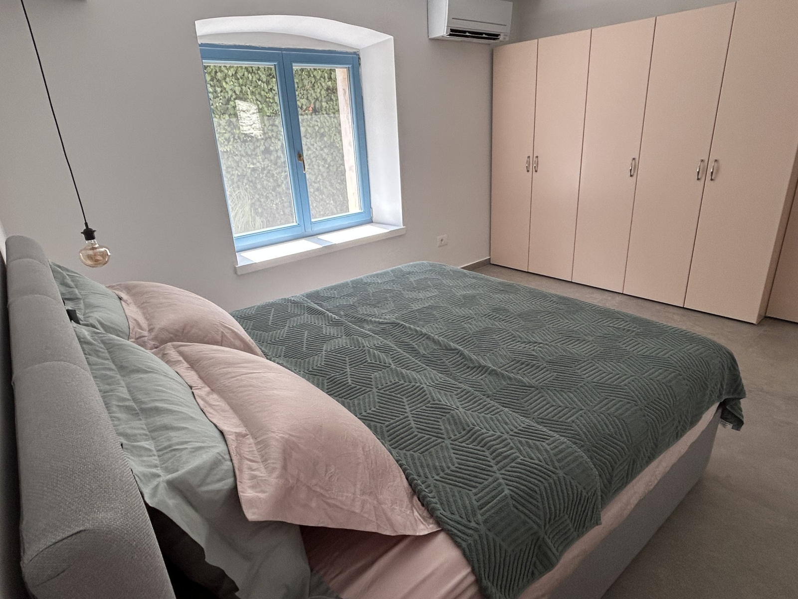 Schlafzimmer unten