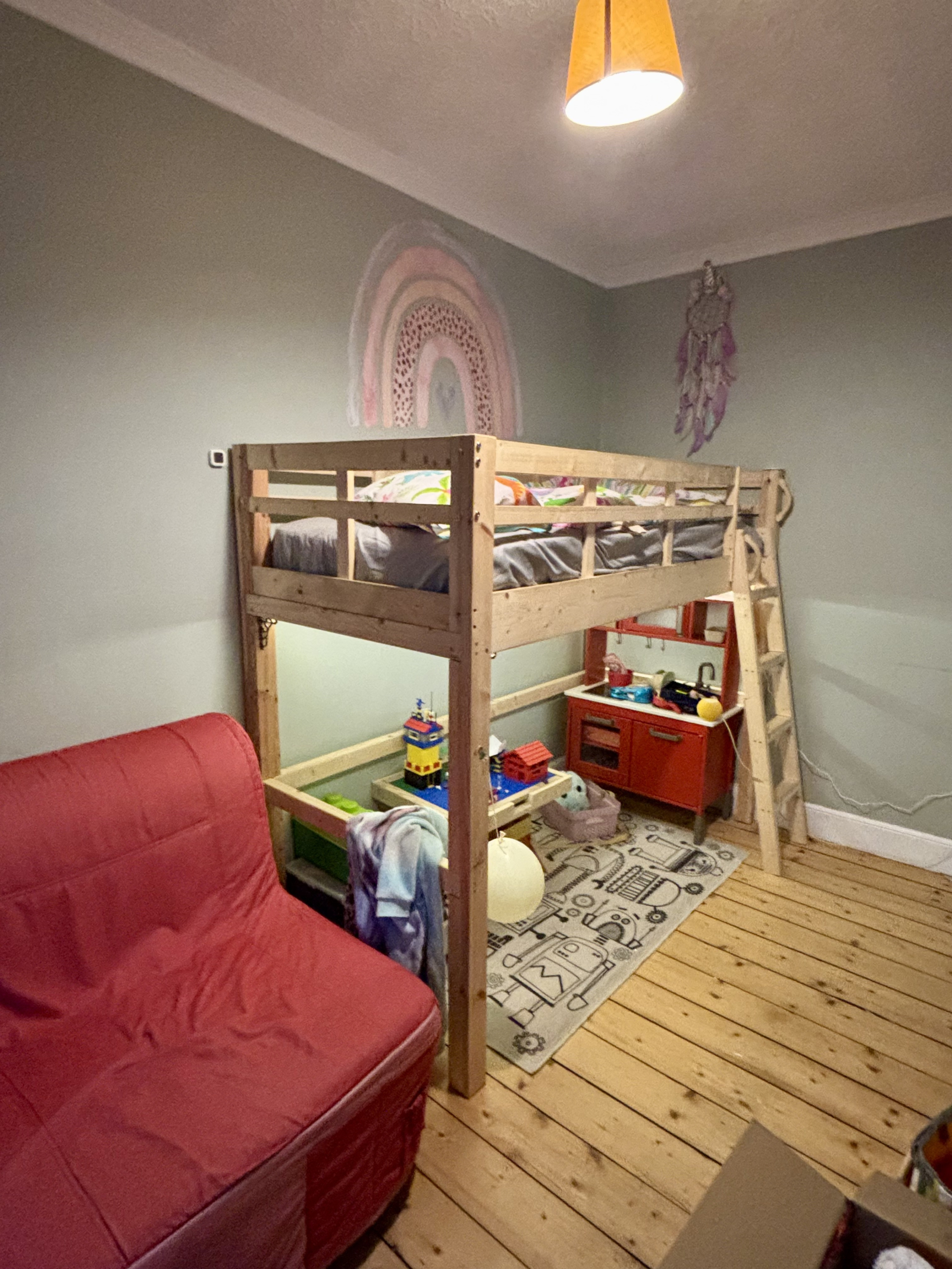 Quarto 2 - Quarto de criança com beliche de solteiro