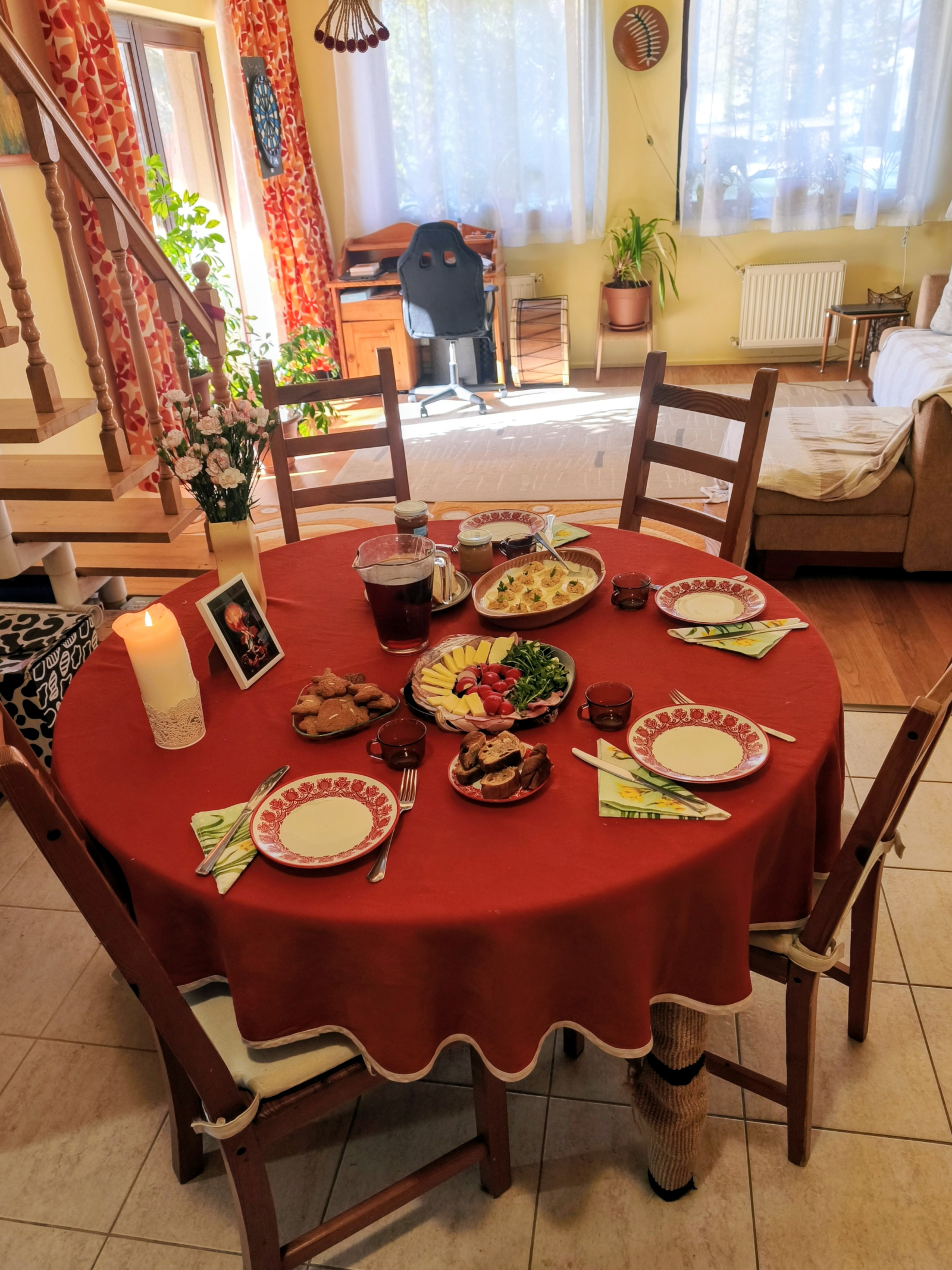 La table familiale dans notre salon