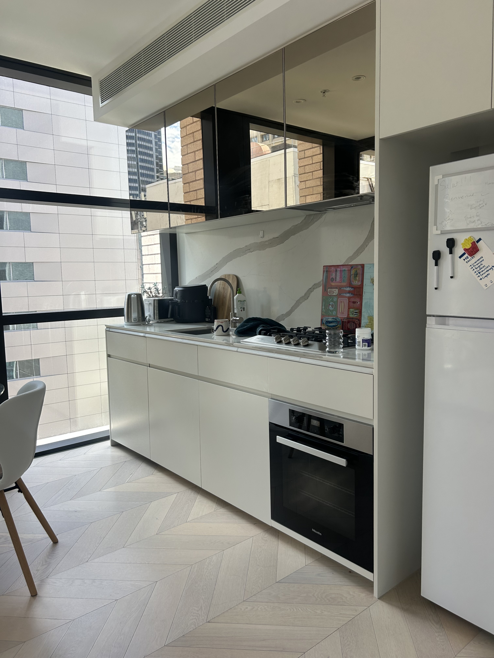 ¡Apartamento iluminado por el sol en el corazón y centro de Sídney!