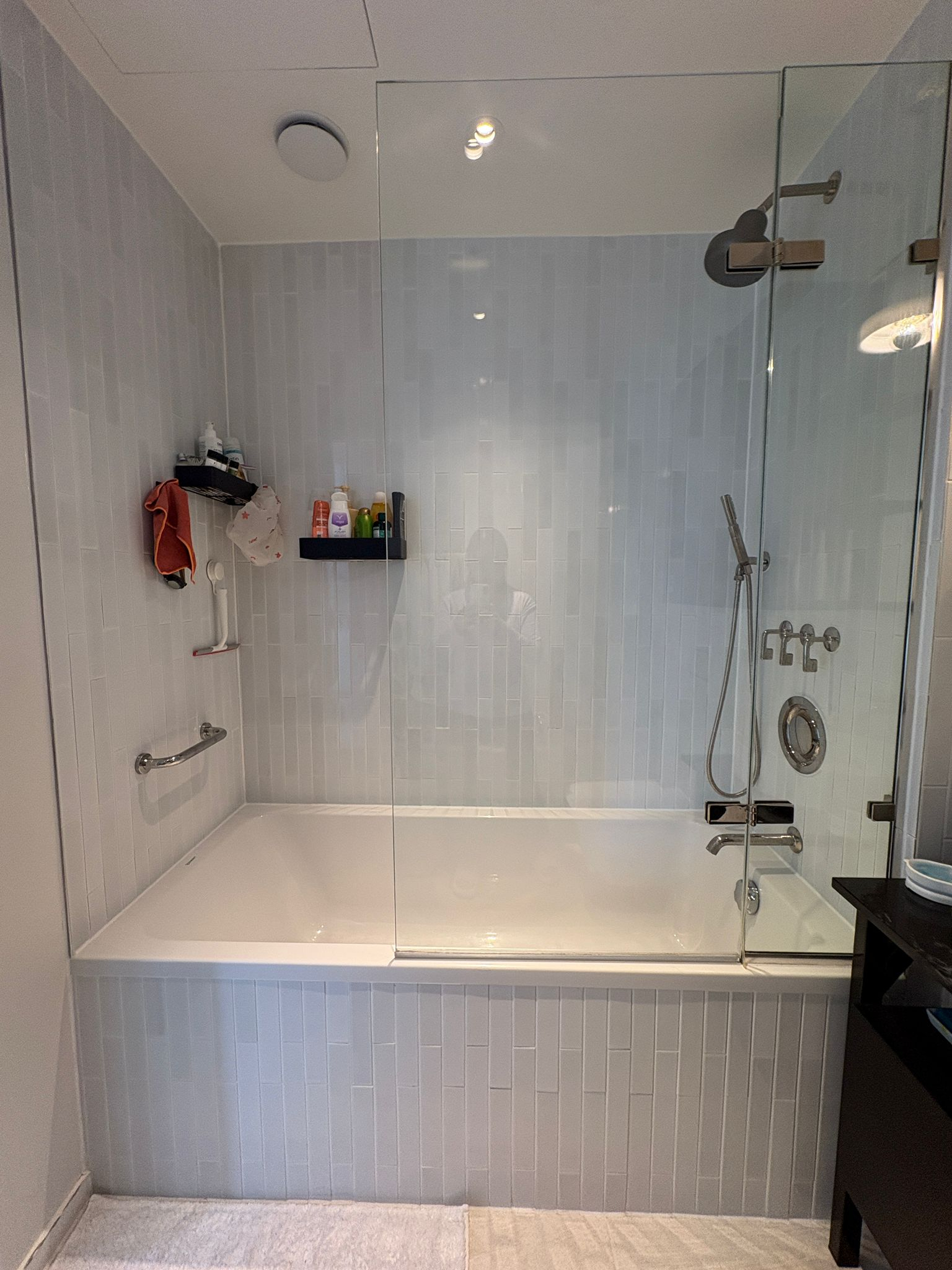 Modern One-Bedroom Flat in Lovely Neighborhood