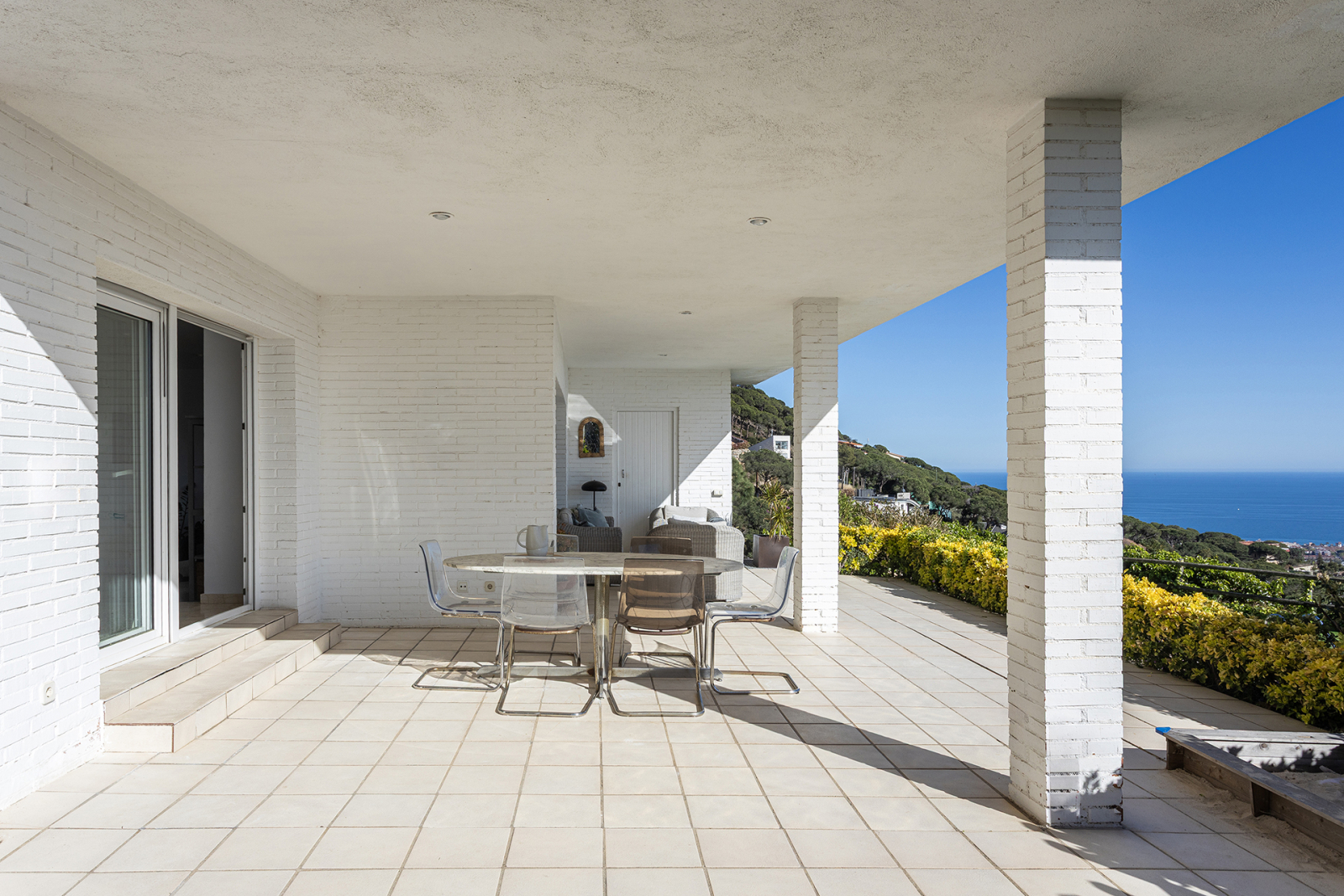 Viewpoint House