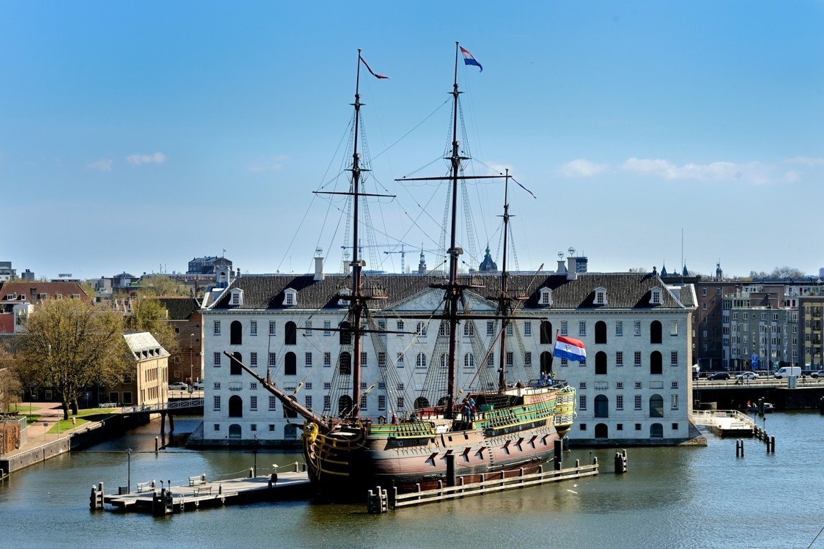 Apartamento brilhante na região de Amsterdã