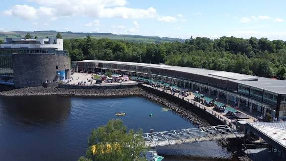 Compras em Loch Lomond Shores, a 28 minutos de carro