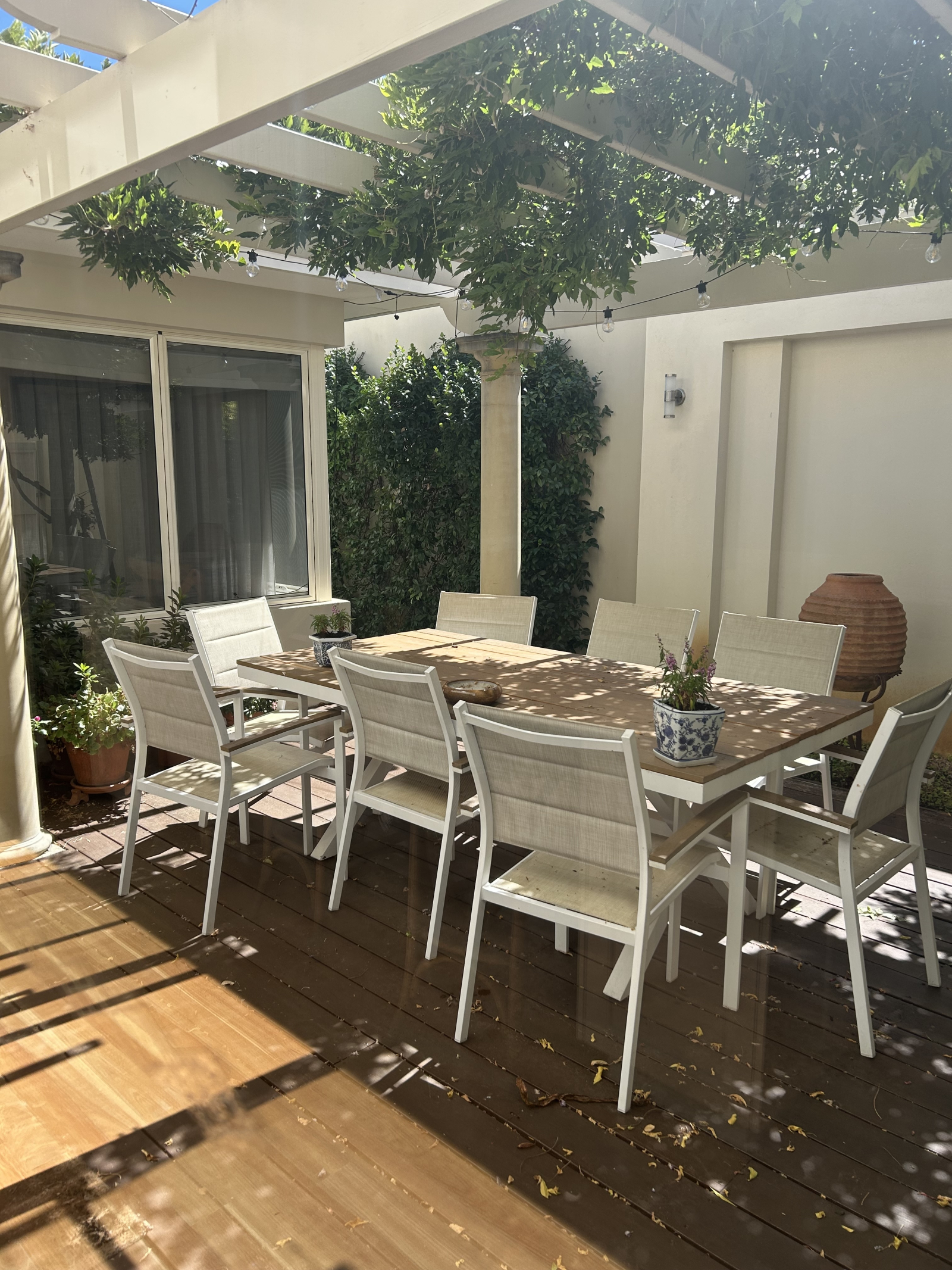 Lovely home near river and close to city