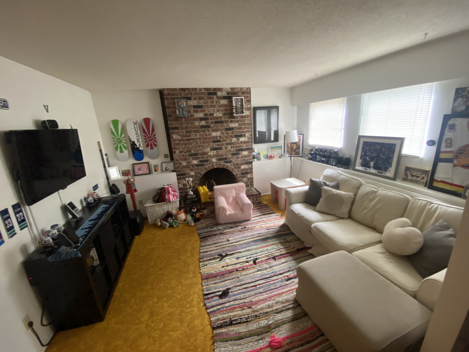 Sala de juegos / Sala de televisión