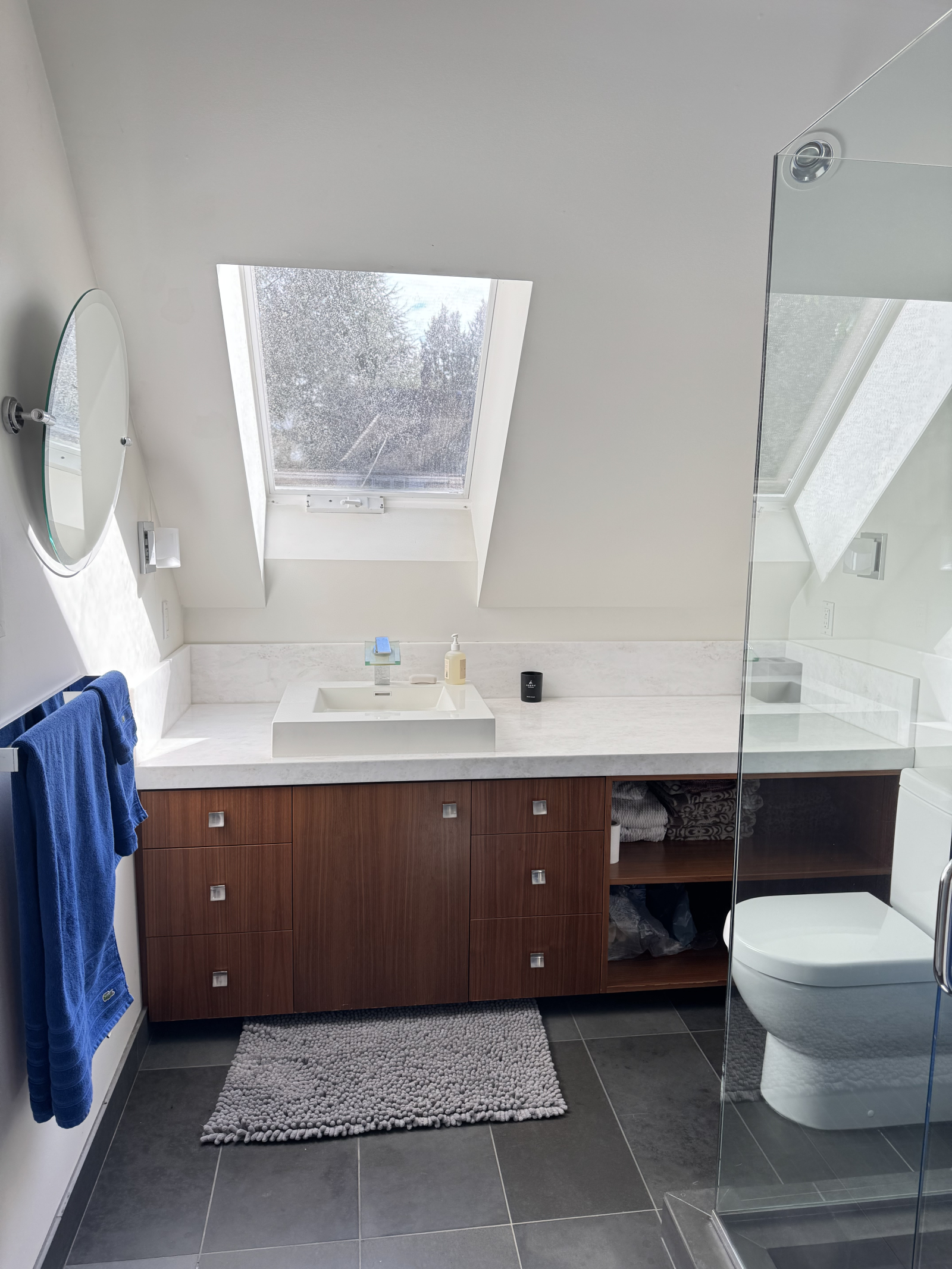 Second bedroom ensuite