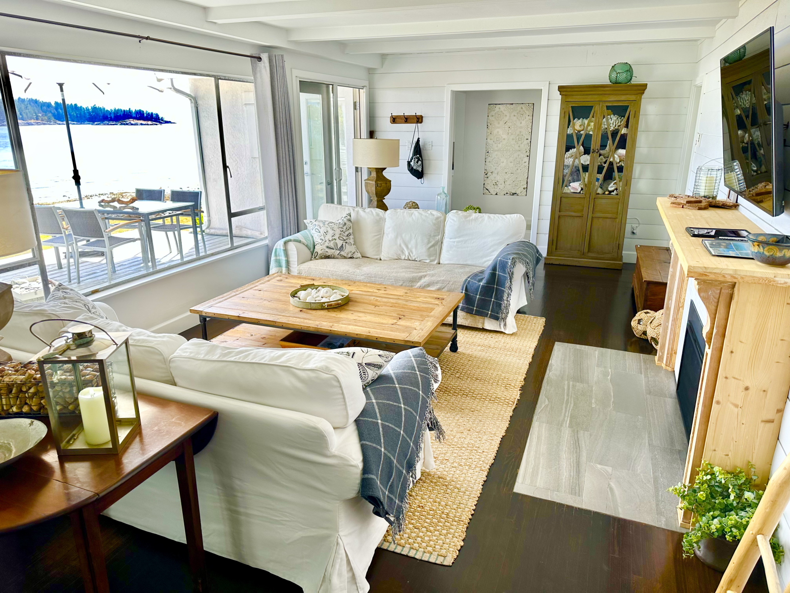 Gas fireplace with temperature control.