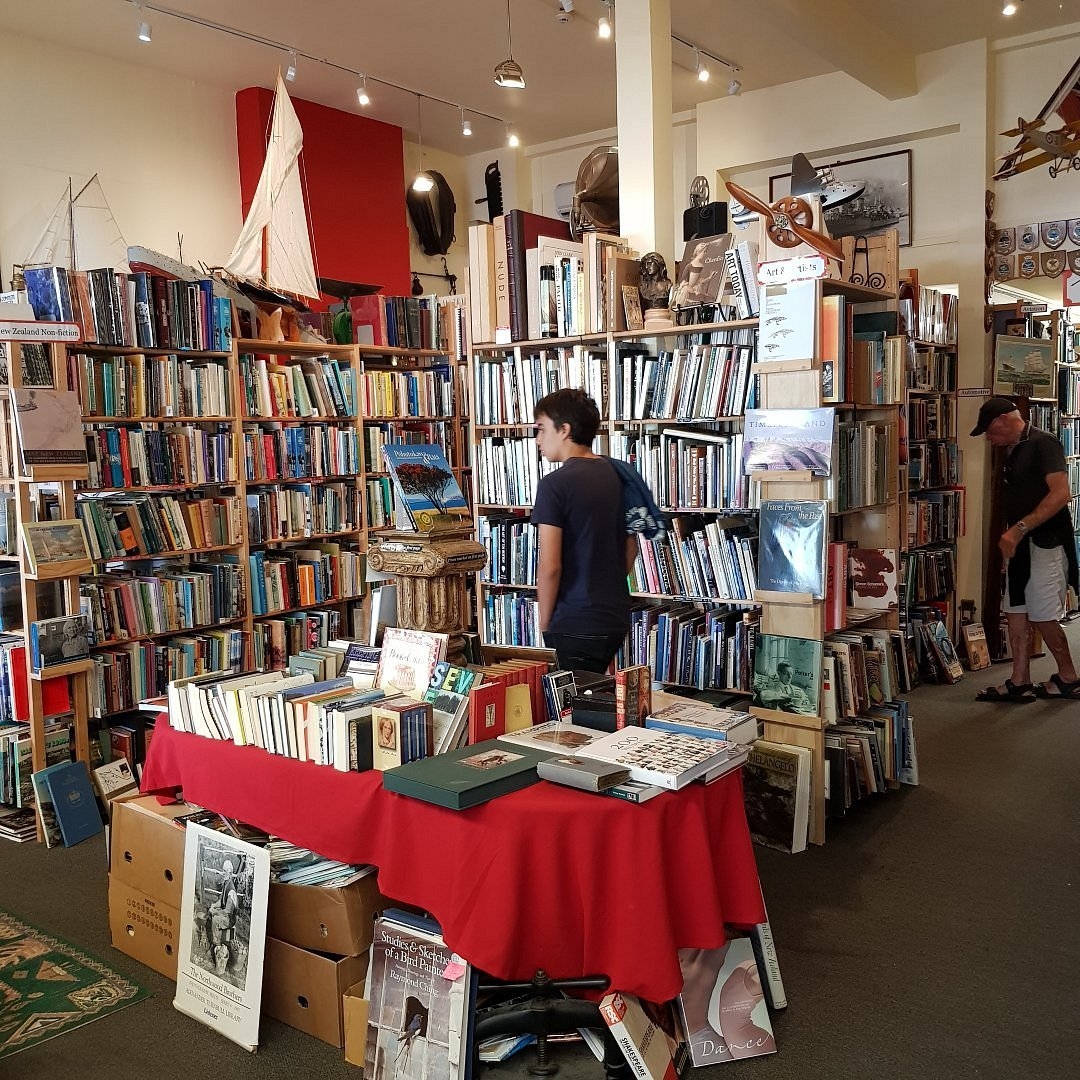 Devonport has the best second-hand bookstore!