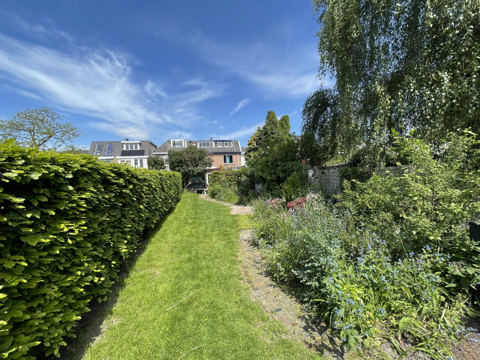 Comfortable and attractive house with character and a large garden
