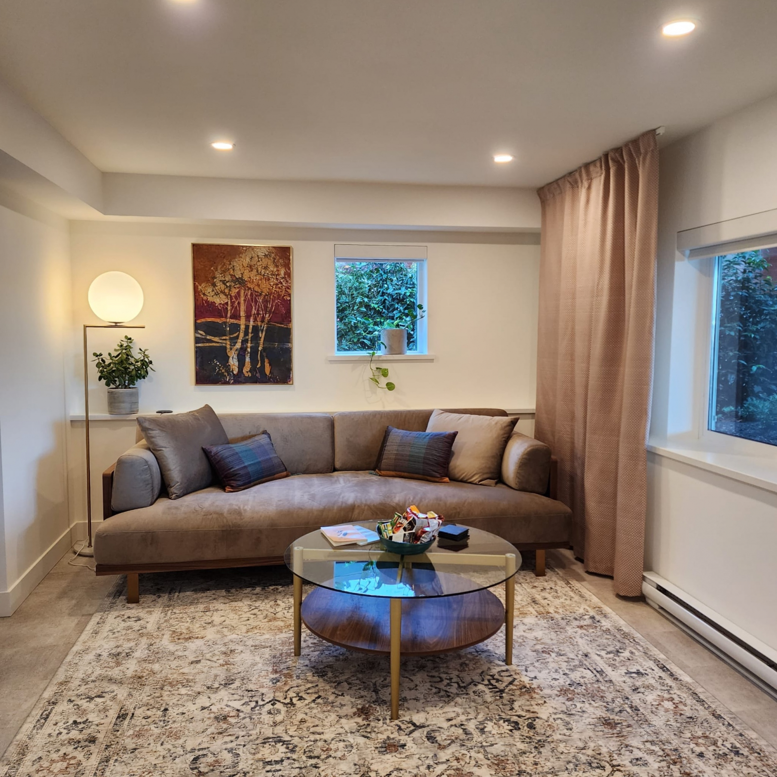 Le lit de repos est un endroit confortable pour regarder un film ou jouer à un jeu de société.