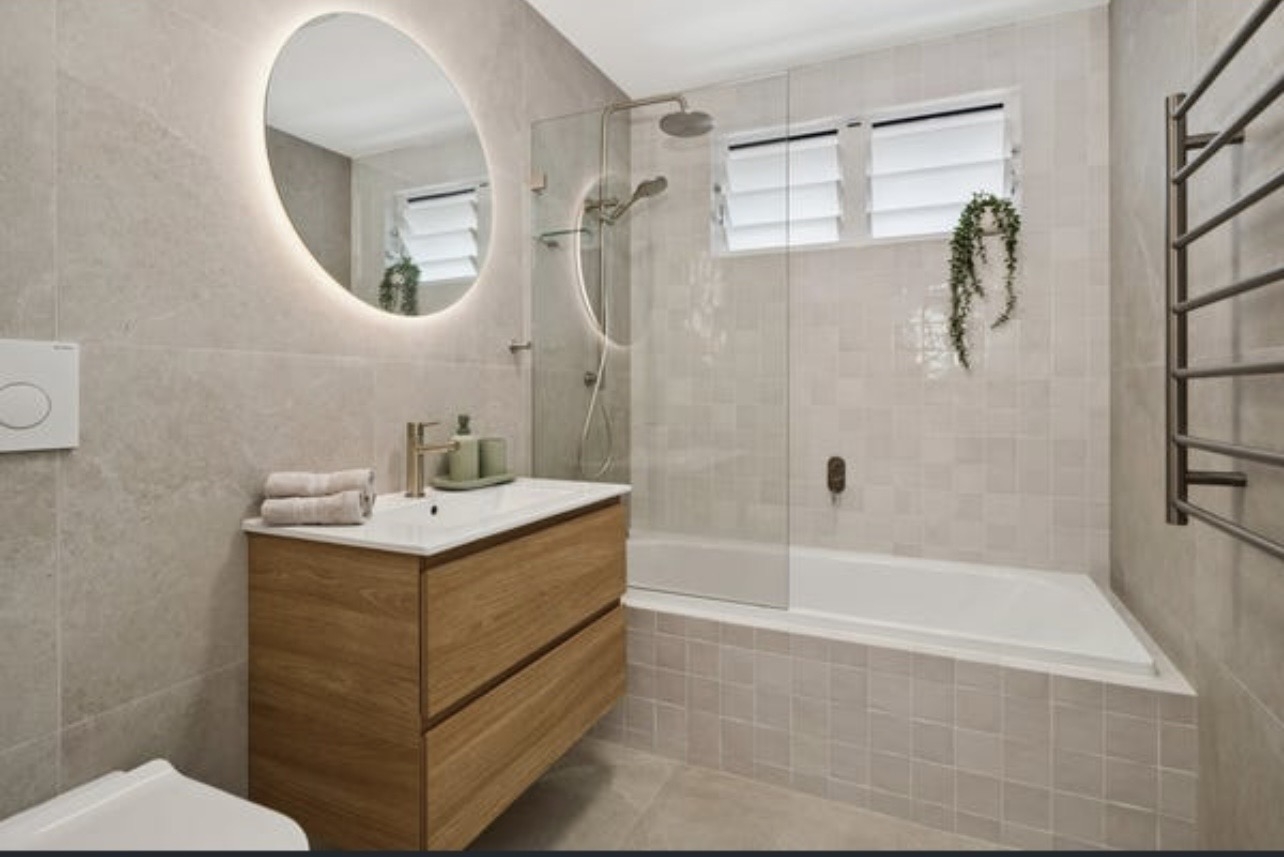 Main bathroom