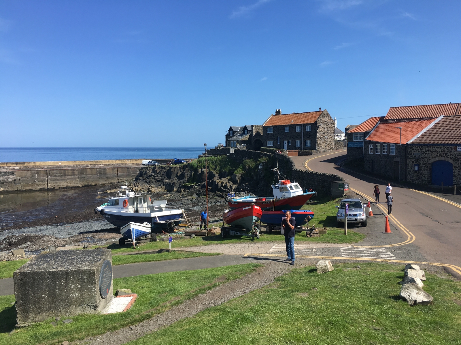 Craster Village, famous for its Kippers. Start of a lovely walk to Dunstanburgh Castle