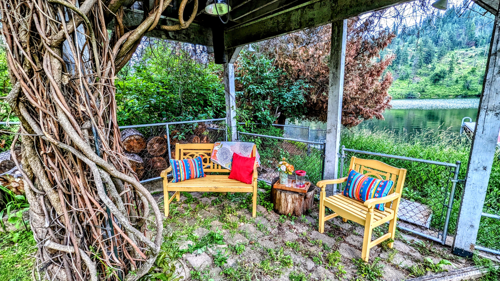Casa lussuosa sul lungomare del Lago Coeur D Alene nel centro della città con spa, spiaggia, molo, tipi e giochi