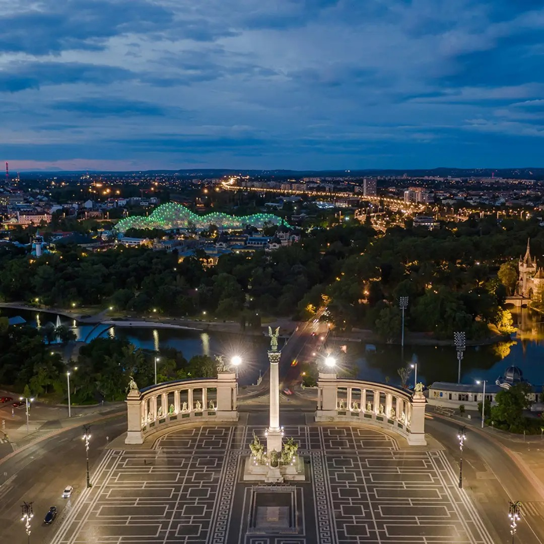 Downtown, Budapest - Centrally located with everything you want in Walking Distance!