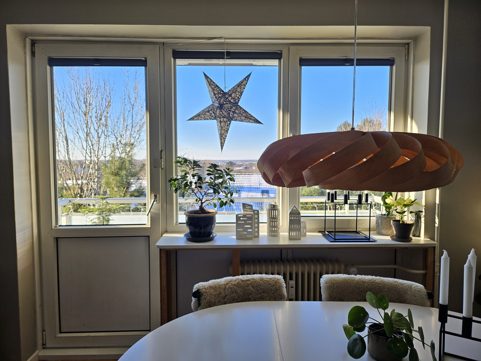 Living room with view to the castle