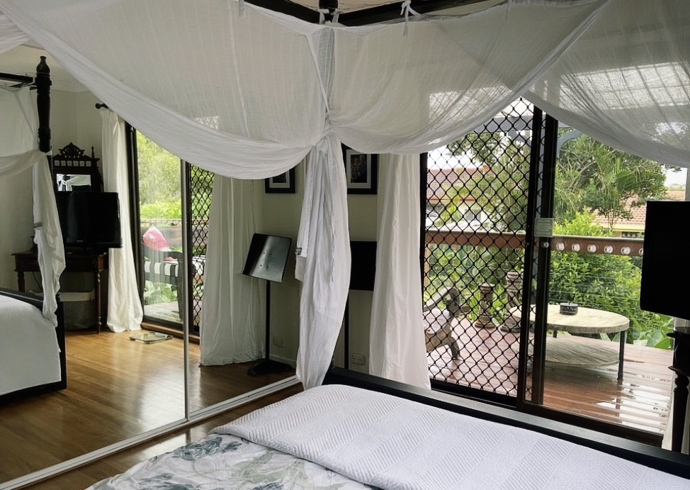 Magnolia Cottage with Therapeutic Hot Tub/Spa - Globes / Plutos Welcome!