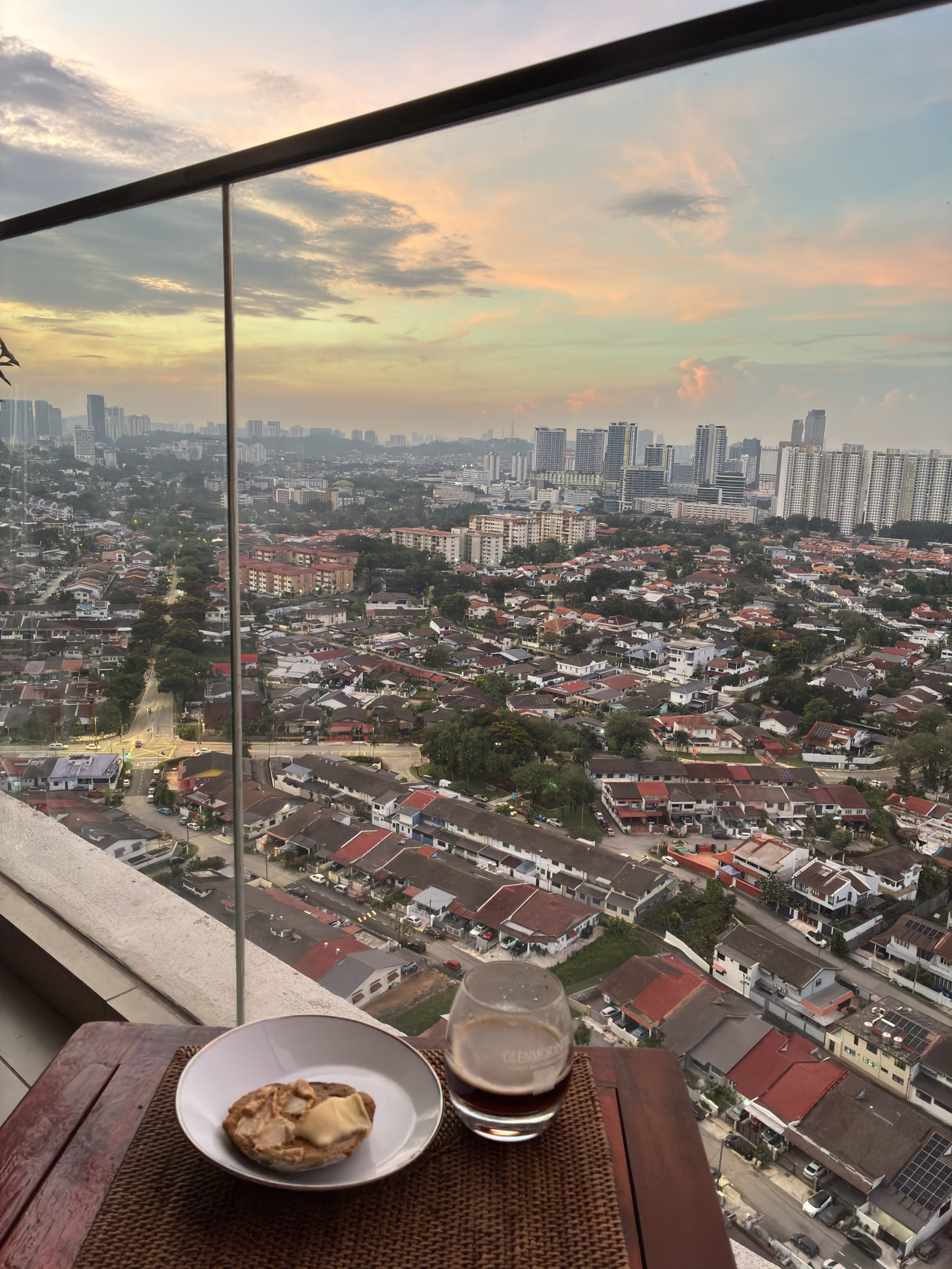 Déplacé de Penang à Kuala Lumpur. Vue sur la ville Niveau 31