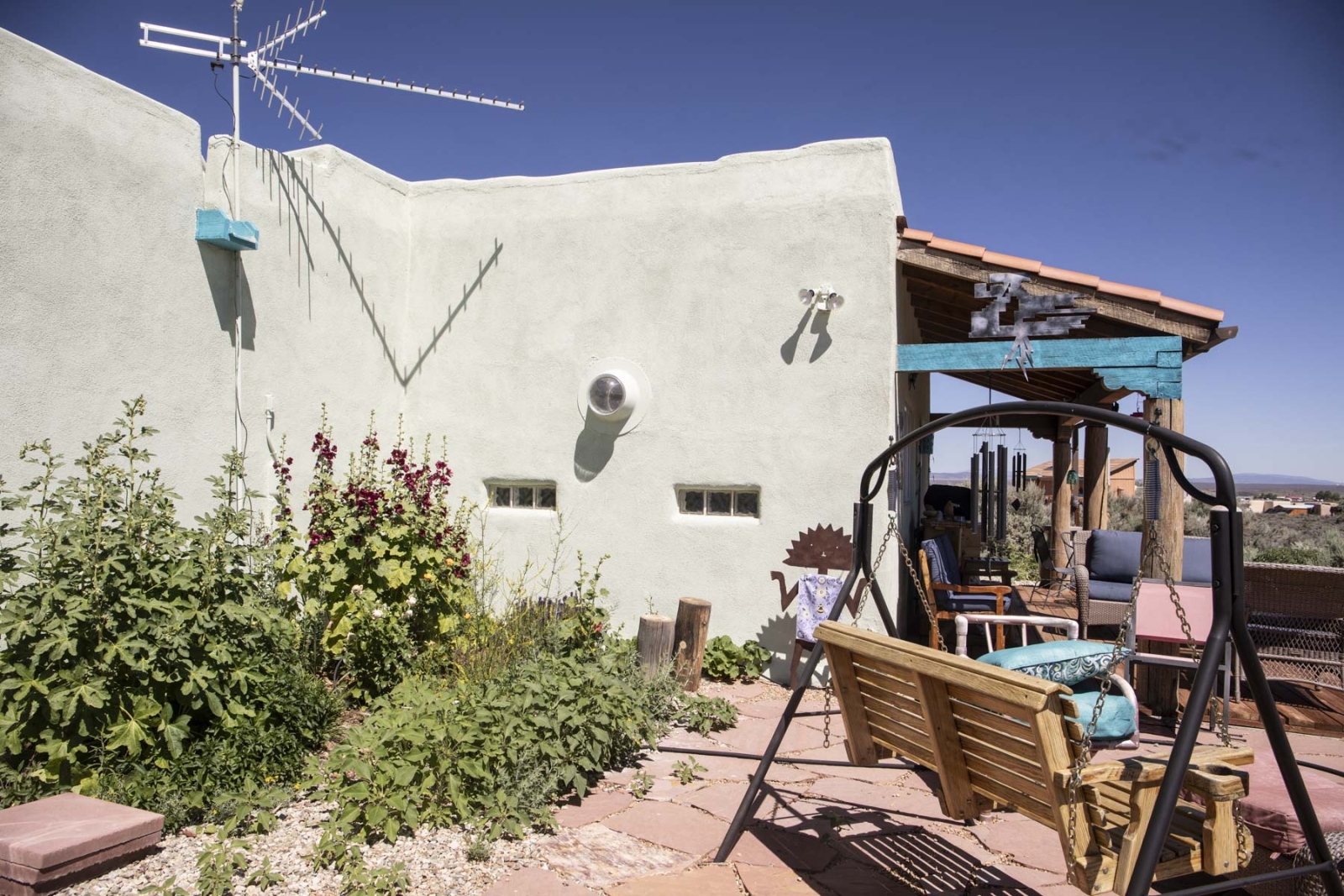 Taos !   Disponibilité automne et hiver dans les Montagnes Rocheuses fraîches.   Globe ou non-simultané, ou Pluton !