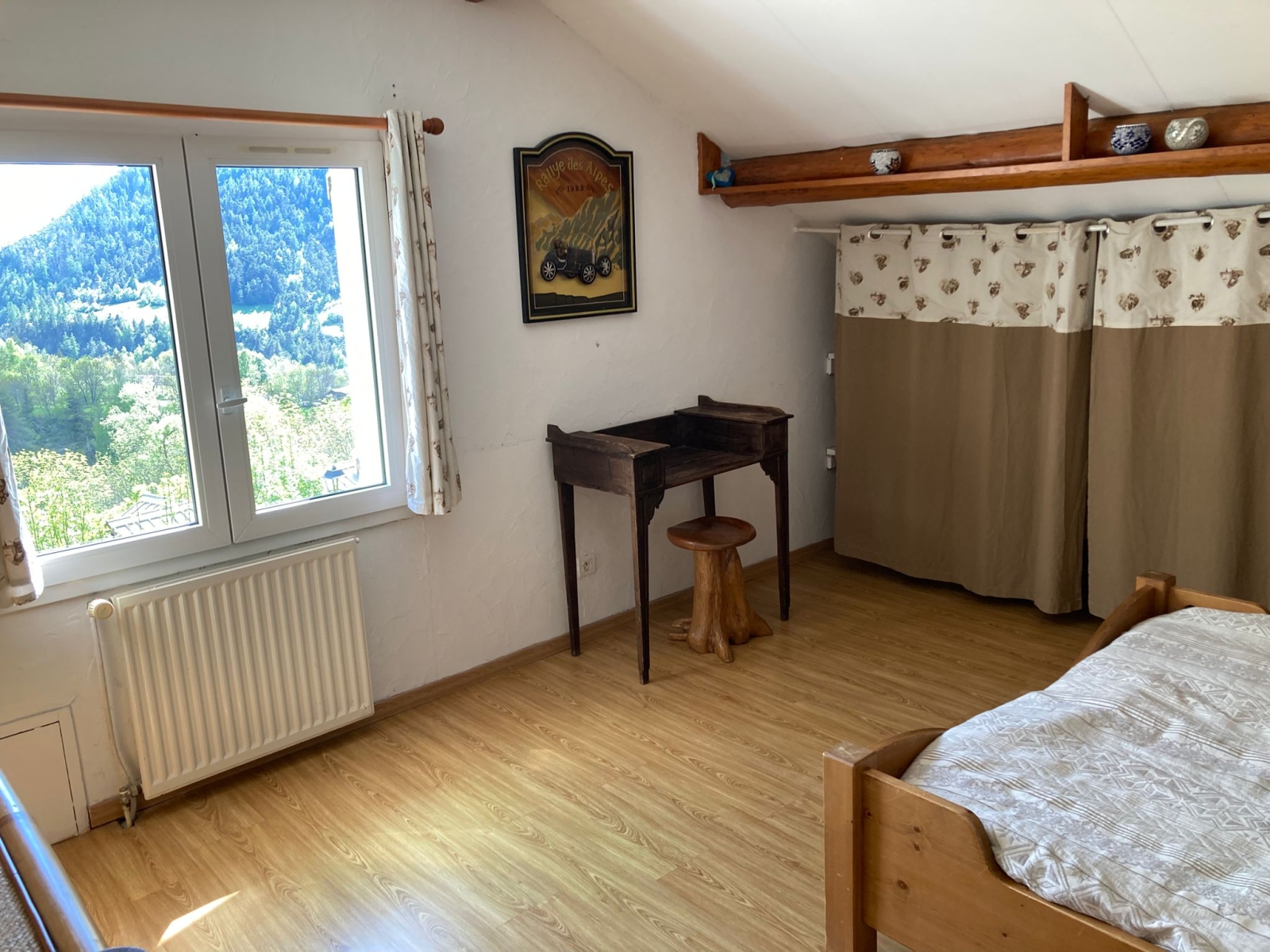 Sunny family chalet at the gateway to the Mercantour National Park