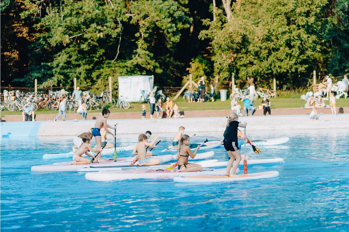 Kamenny mlyn swimming pool and town park (5min walk)