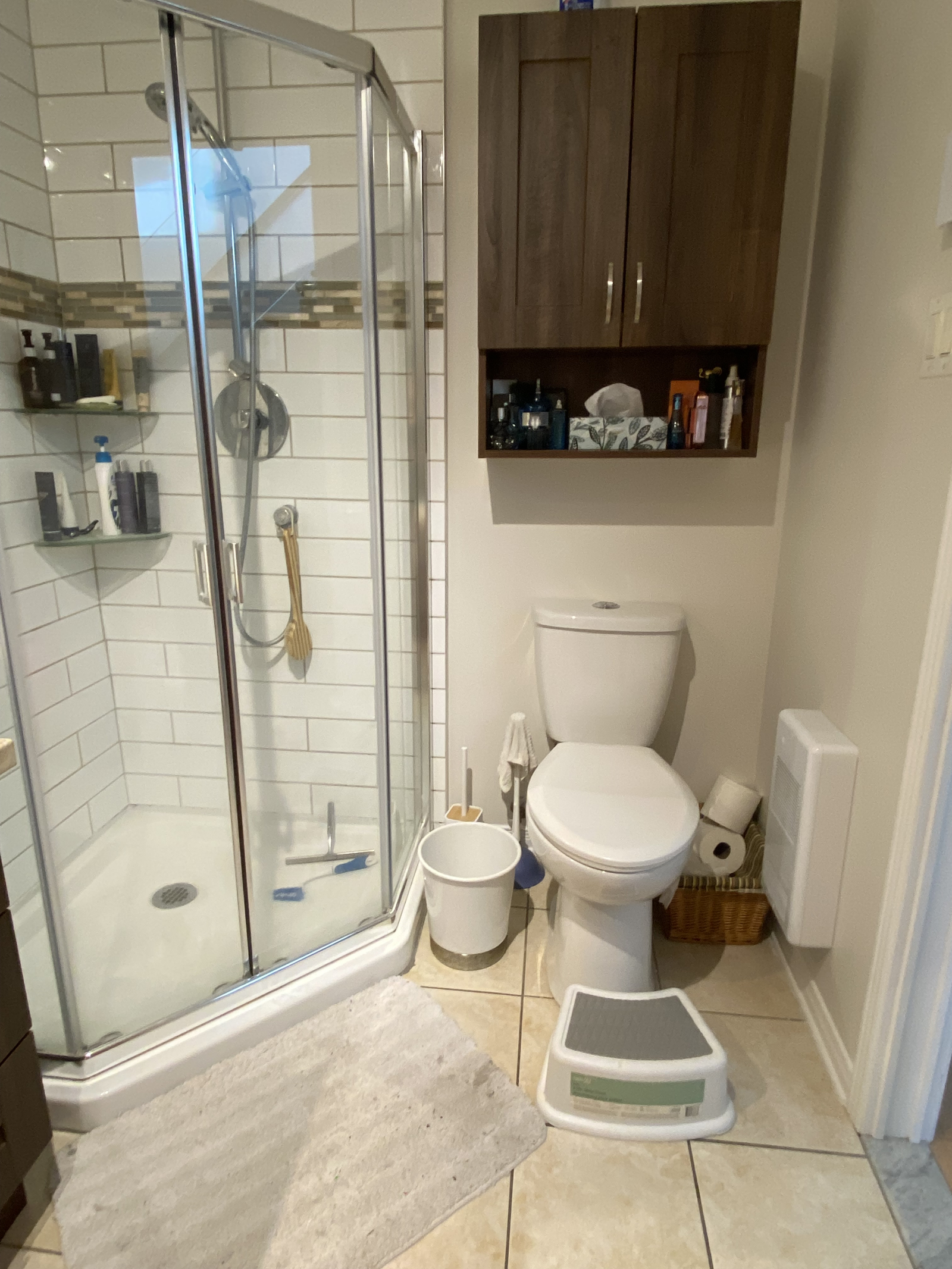 Bathroom on the 2nd floor