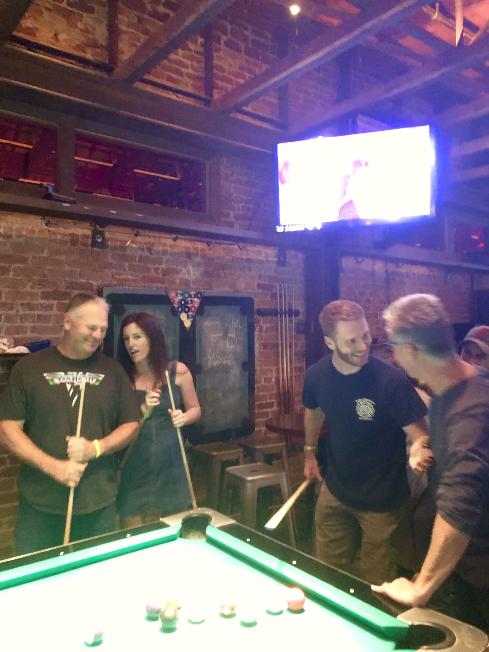 De sirene... Een favoriete lokale ontmoetingsplaats voor ons en onze volwassen kinderen.