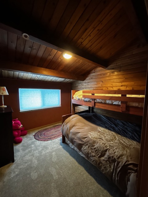 Chambre avec lits superposés pour enfants