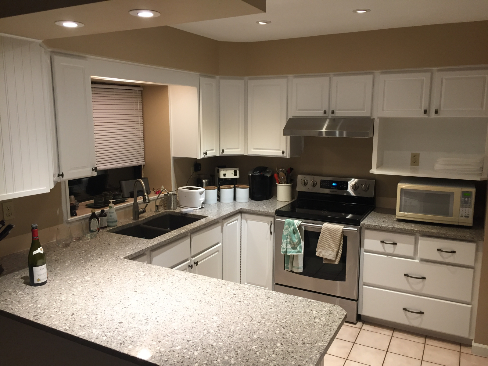 Comfortable family home with access to Vancouver, local mountains, and ocean