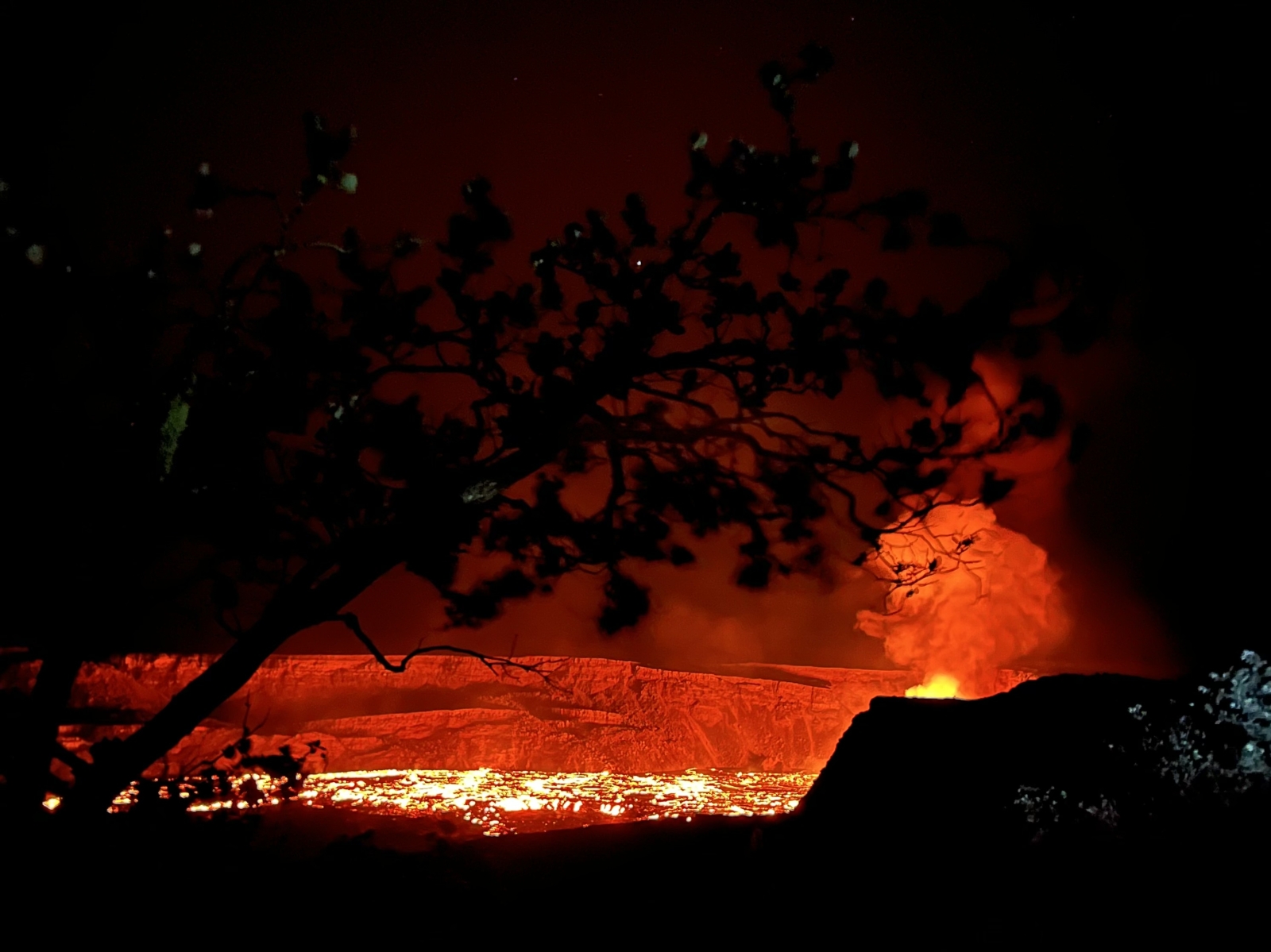 Nog een uitzicht 's nachts op de caldera.