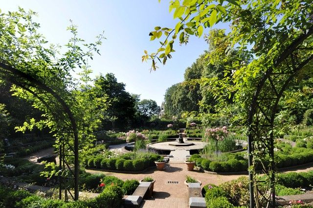 🌿 A pocos pasos de distancia, Parc Tenbosch es un refugio maravillosamente cuidado, como entrar en ...