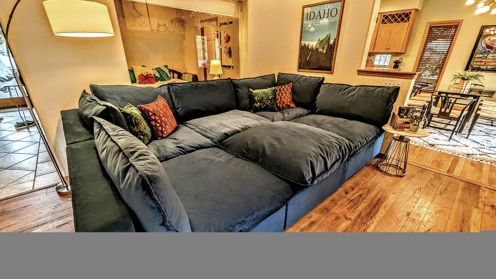Casa lussuosa sul lungomare del Lago Coeur D Alene nel centro della città con spa, spiaggia, molo, tipi e giochi