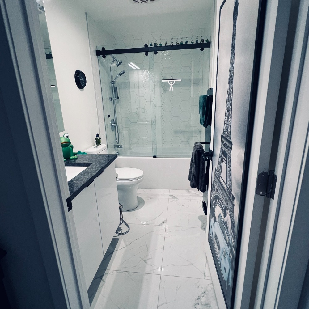 Bad / Dusche / WC für Gäste