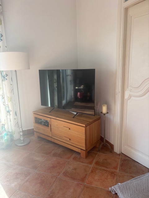 Das Fernsehen bekommt die meisten britischen Kanäle, Netflix usw.