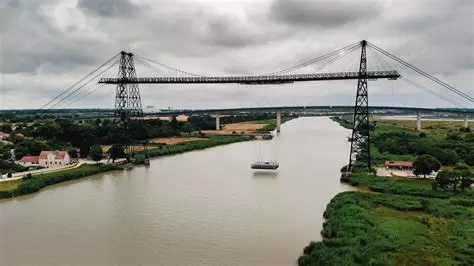 TRANSPORTER BRIDGE ROCHEFORT