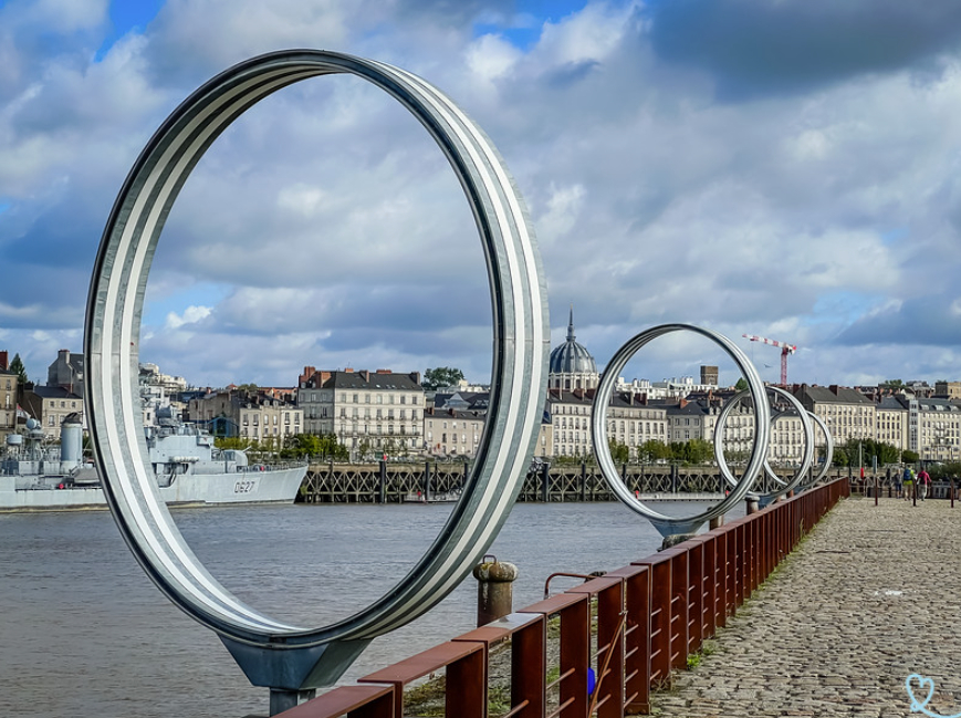 Nantes: Os anéis de Buren (foto de Loire Lovers)