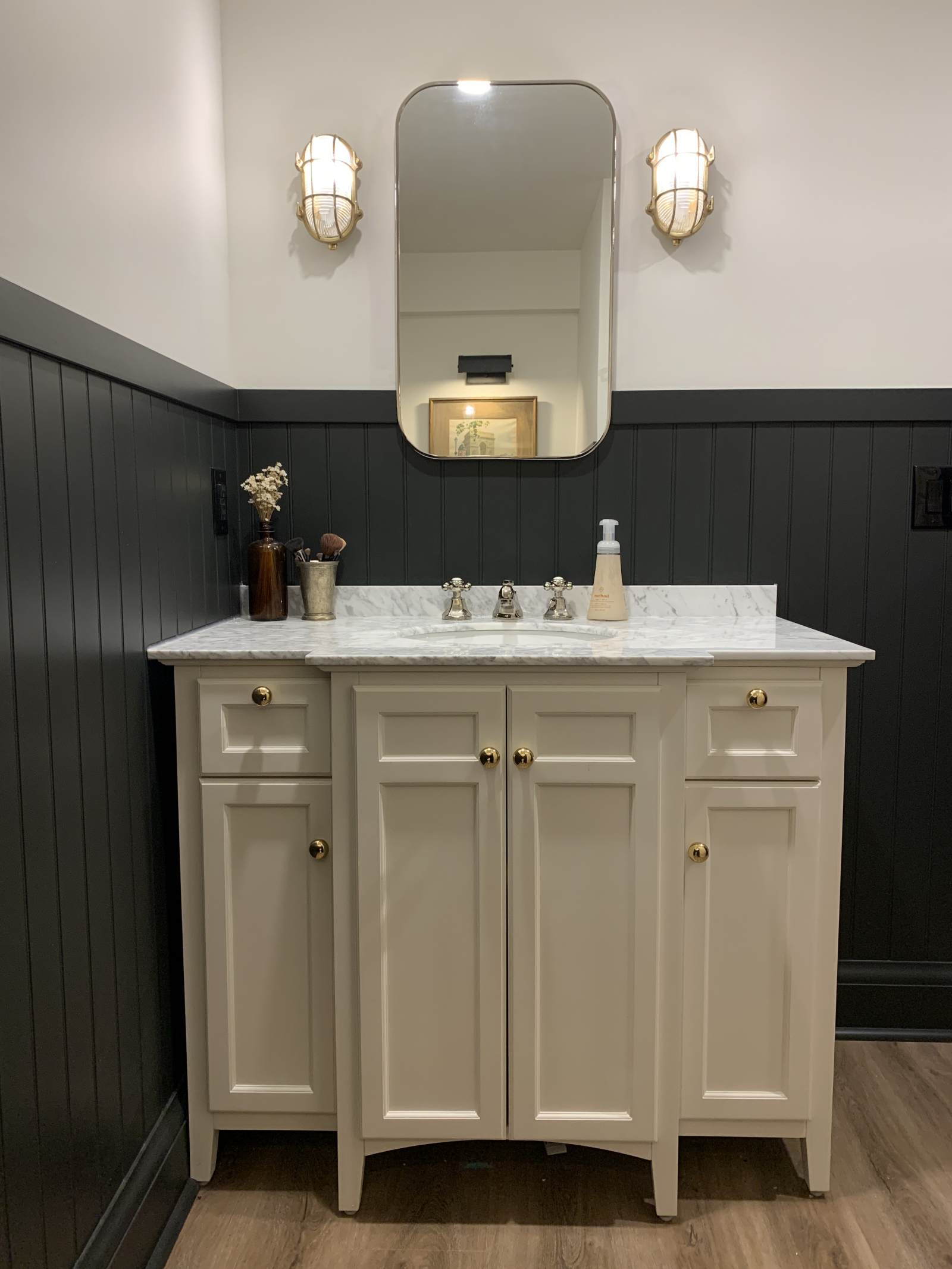 Basement 4 pc bathroom